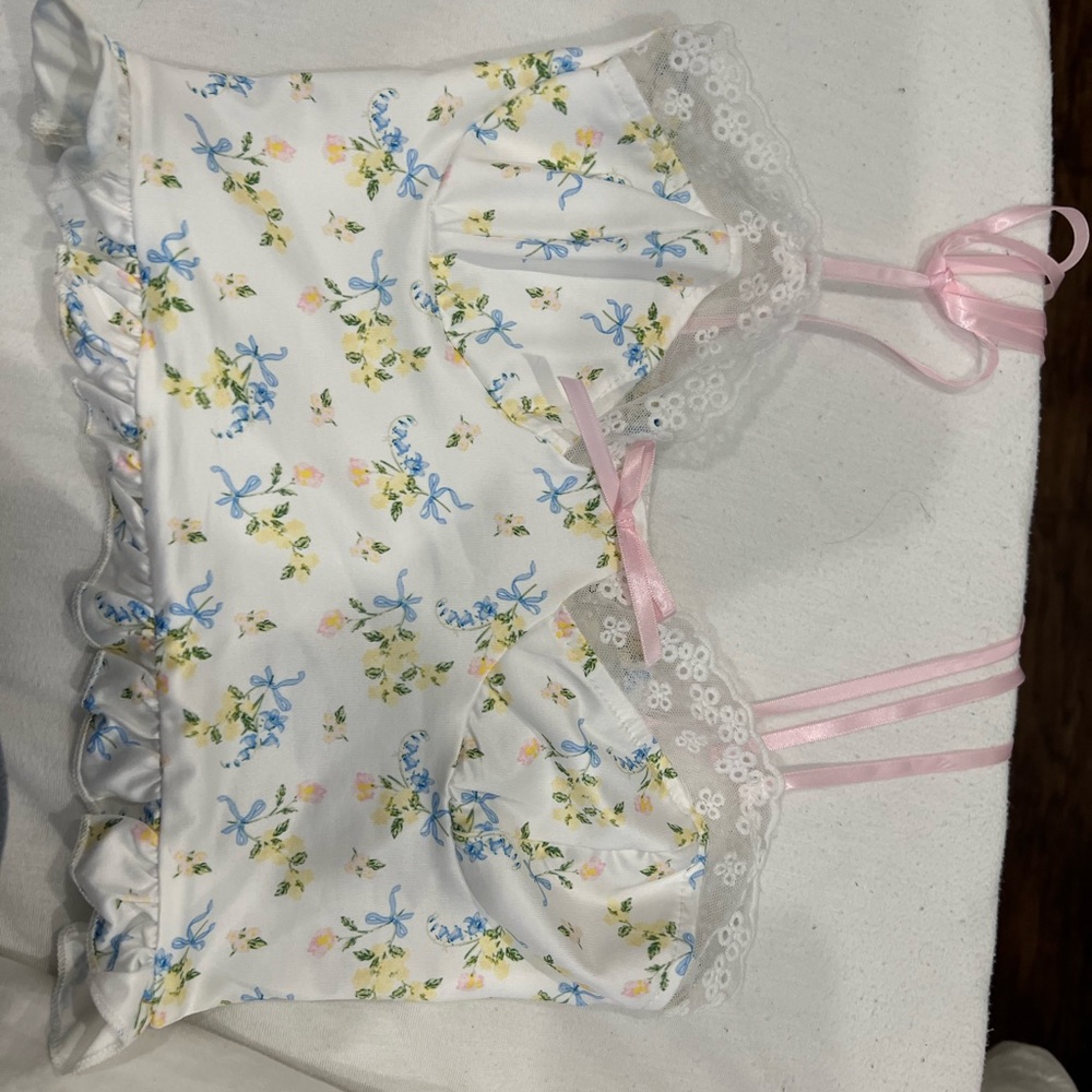 Instagram ad summary size small top